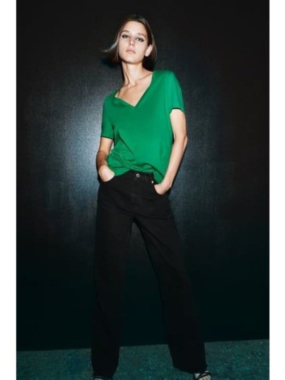 Zara Green V-Neck Short Sleeve T-Shirt Lightweight